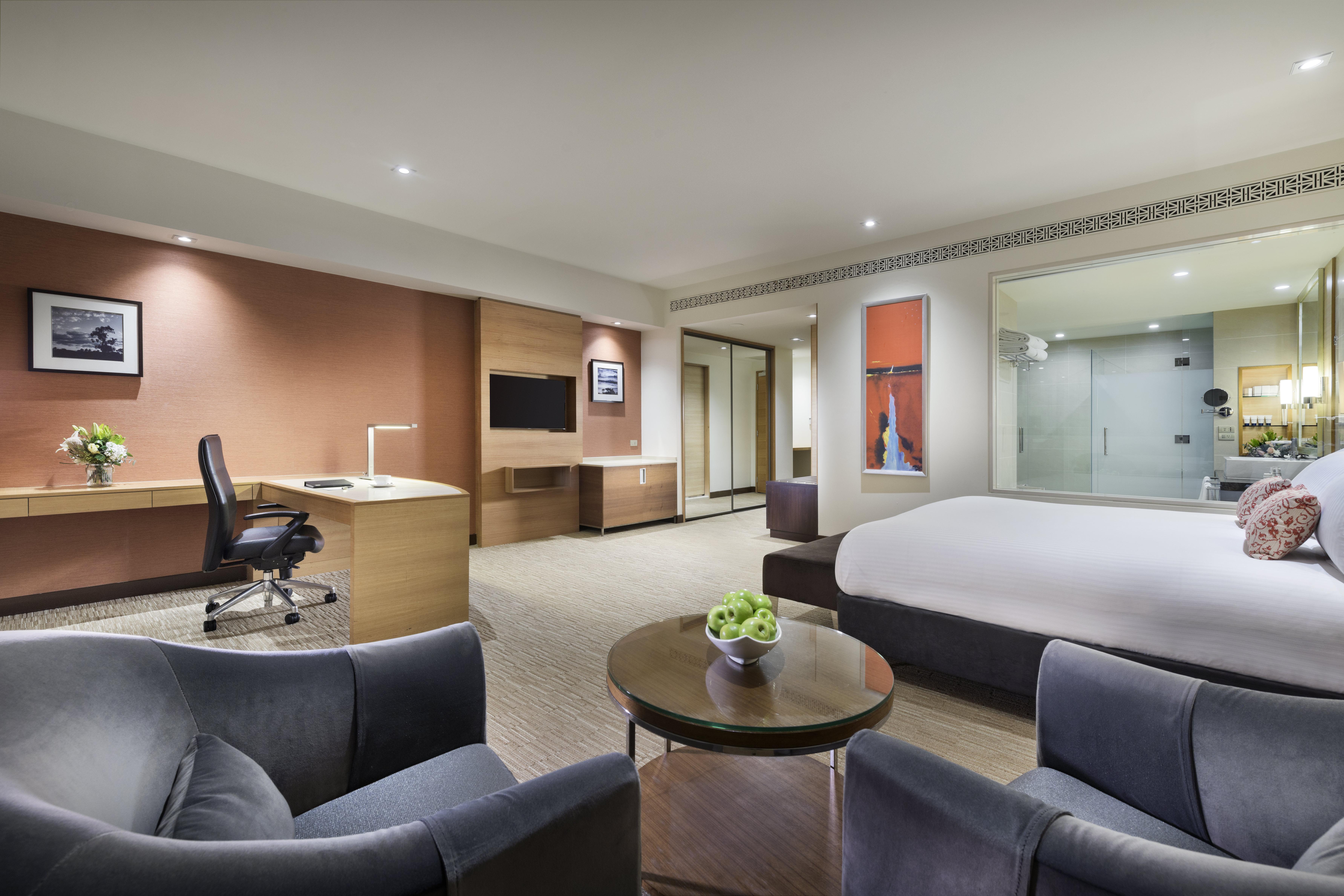 Pan Pacific Perth Hotel Exterior photo A suite at the hotel