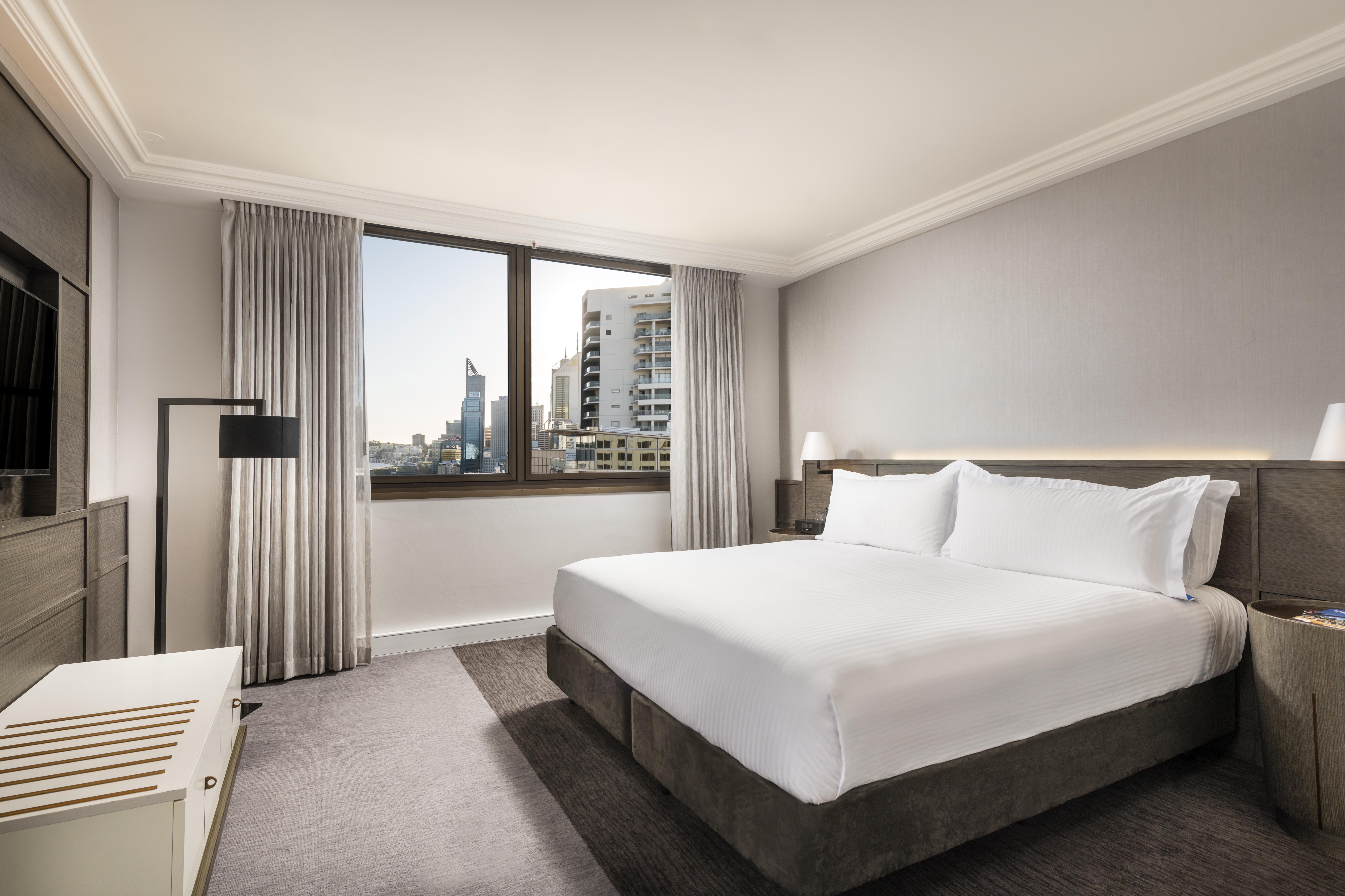 Pan Pacific Perth Hotel Exterior photo A bedroom at the hotel