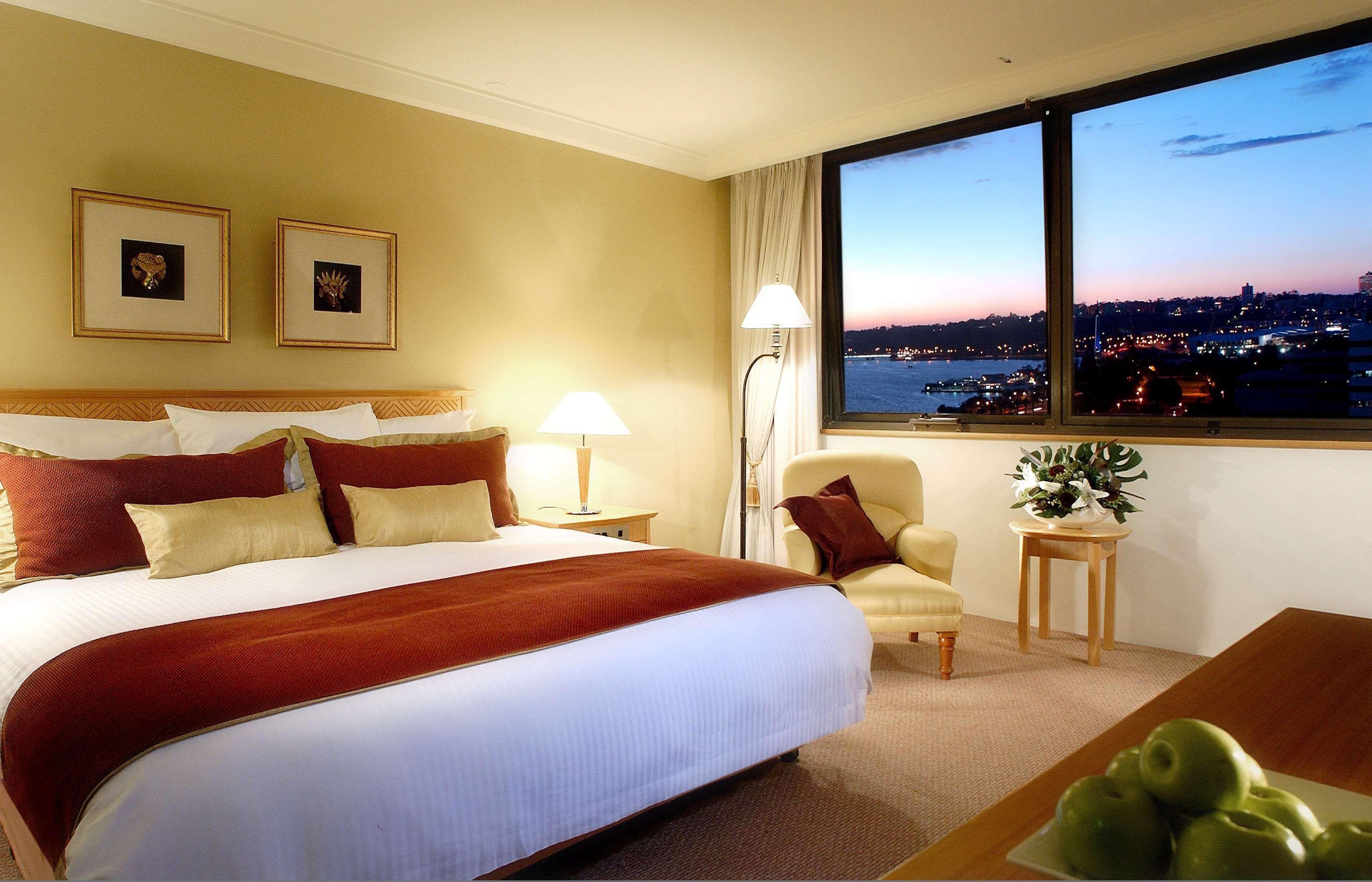 Pan Pacific Perth Hotel Exterior photo A bedroom in a hotel