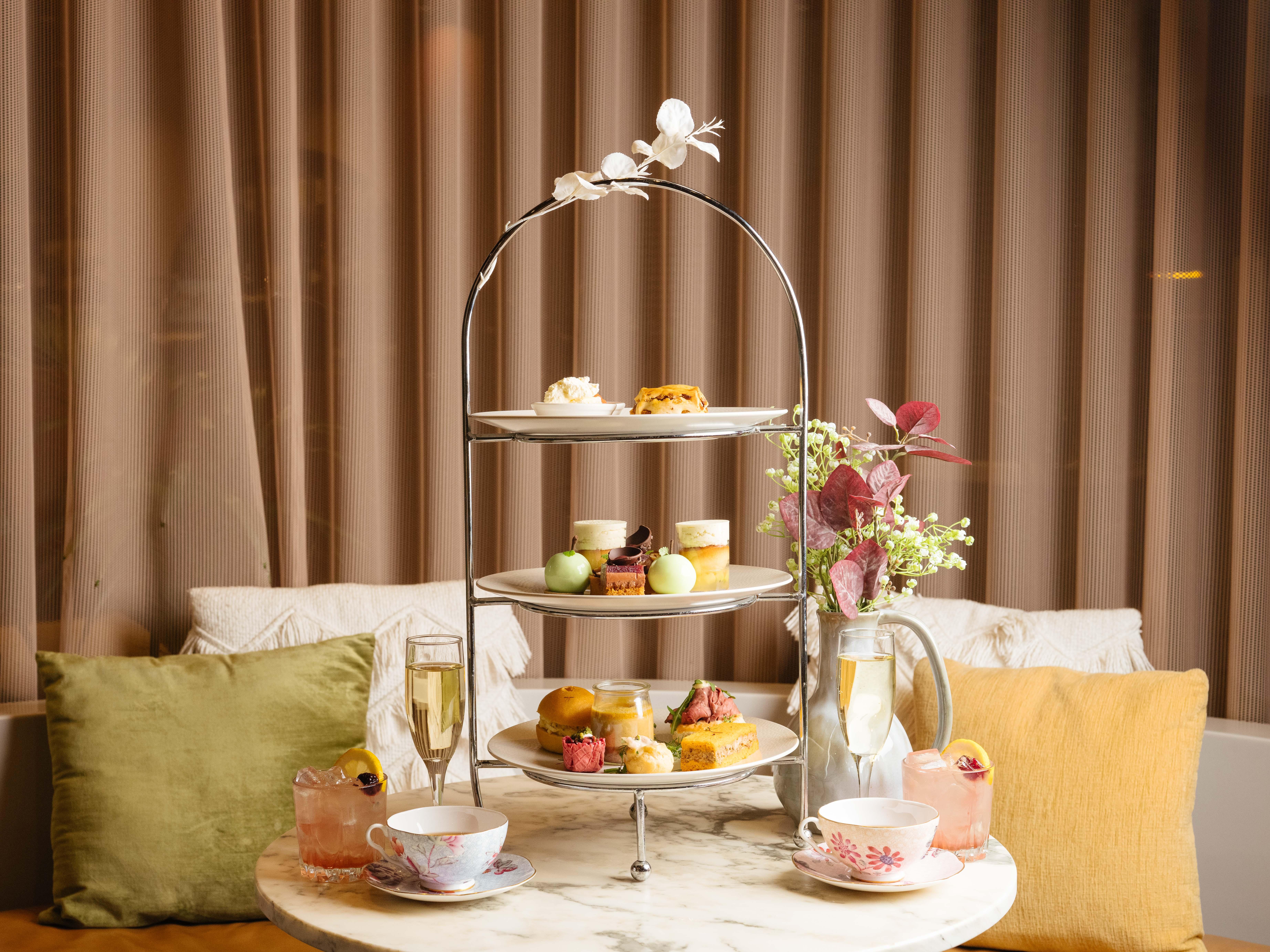 Pan Pacific Perth Hotel Exterior photo Afternoon tea at the Mandarin Oriental, Hong Kong