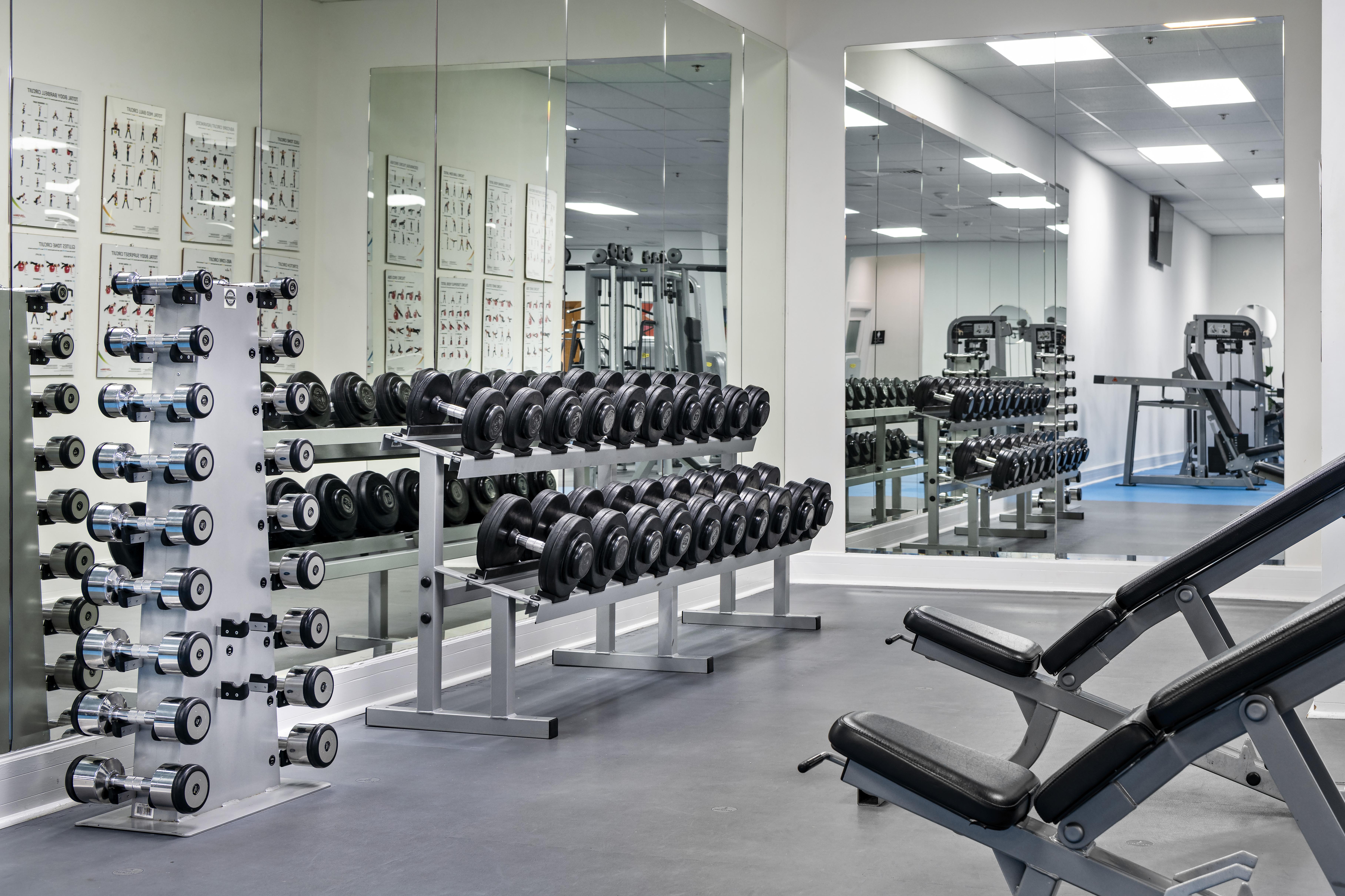 Pan Pacific Perth Hotel Exterior photo A typical gym