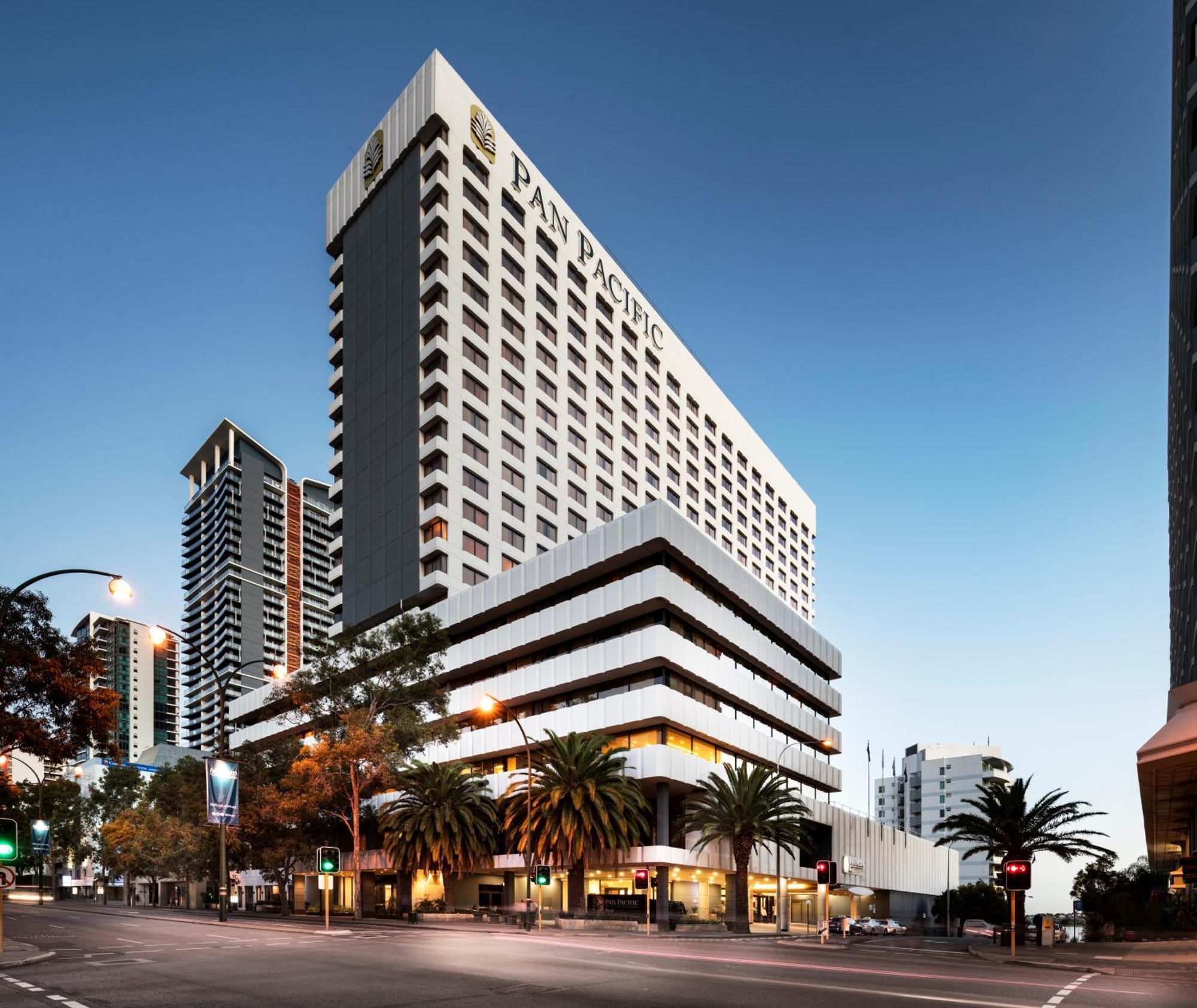Pan Pacific Perth Hotel Exterior photo The hotel in 2016