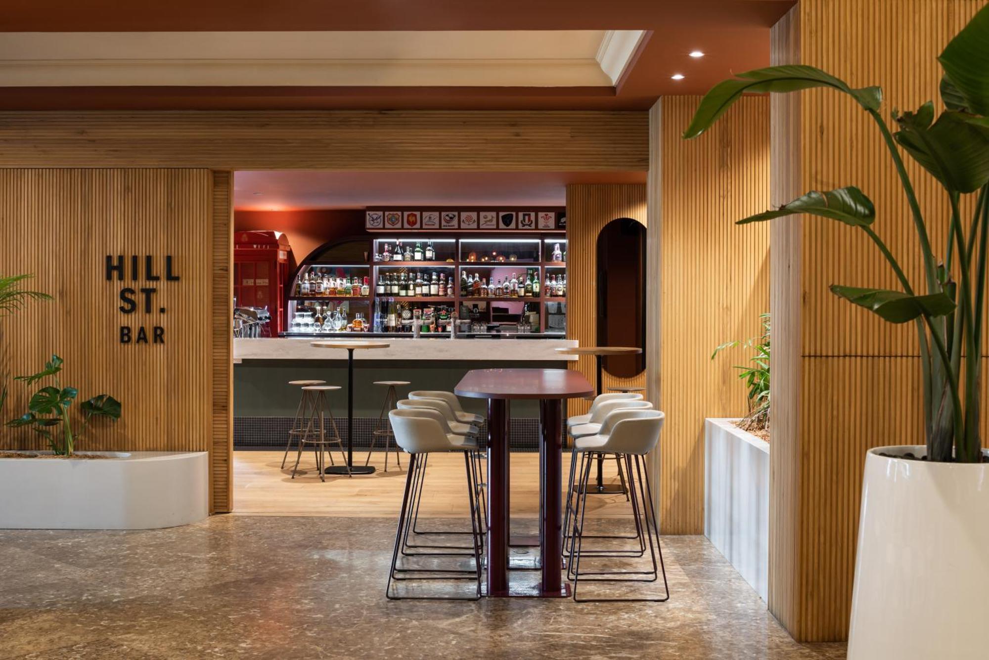 Pan Pacific Perth Hotel Exterior photo Hill St Bar